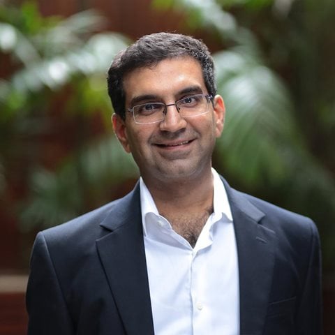 This is a profile image of Faridun Dotiwala